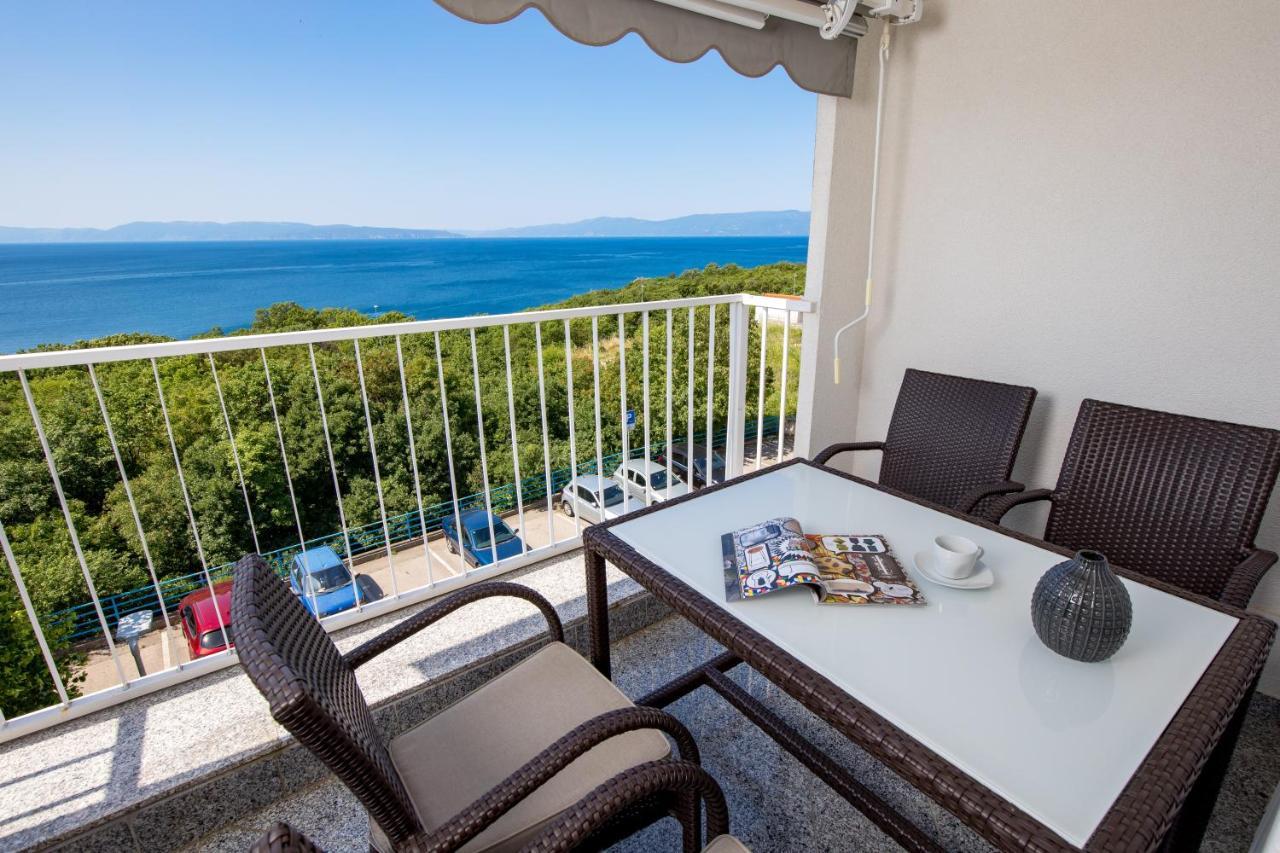 Apartment Kvarner View Kostrena Eksteriør billede