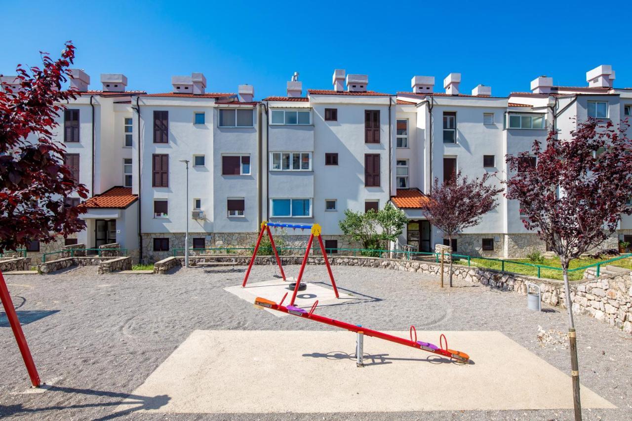 Apartment Kvarner View Kostrena Eksteriør billede