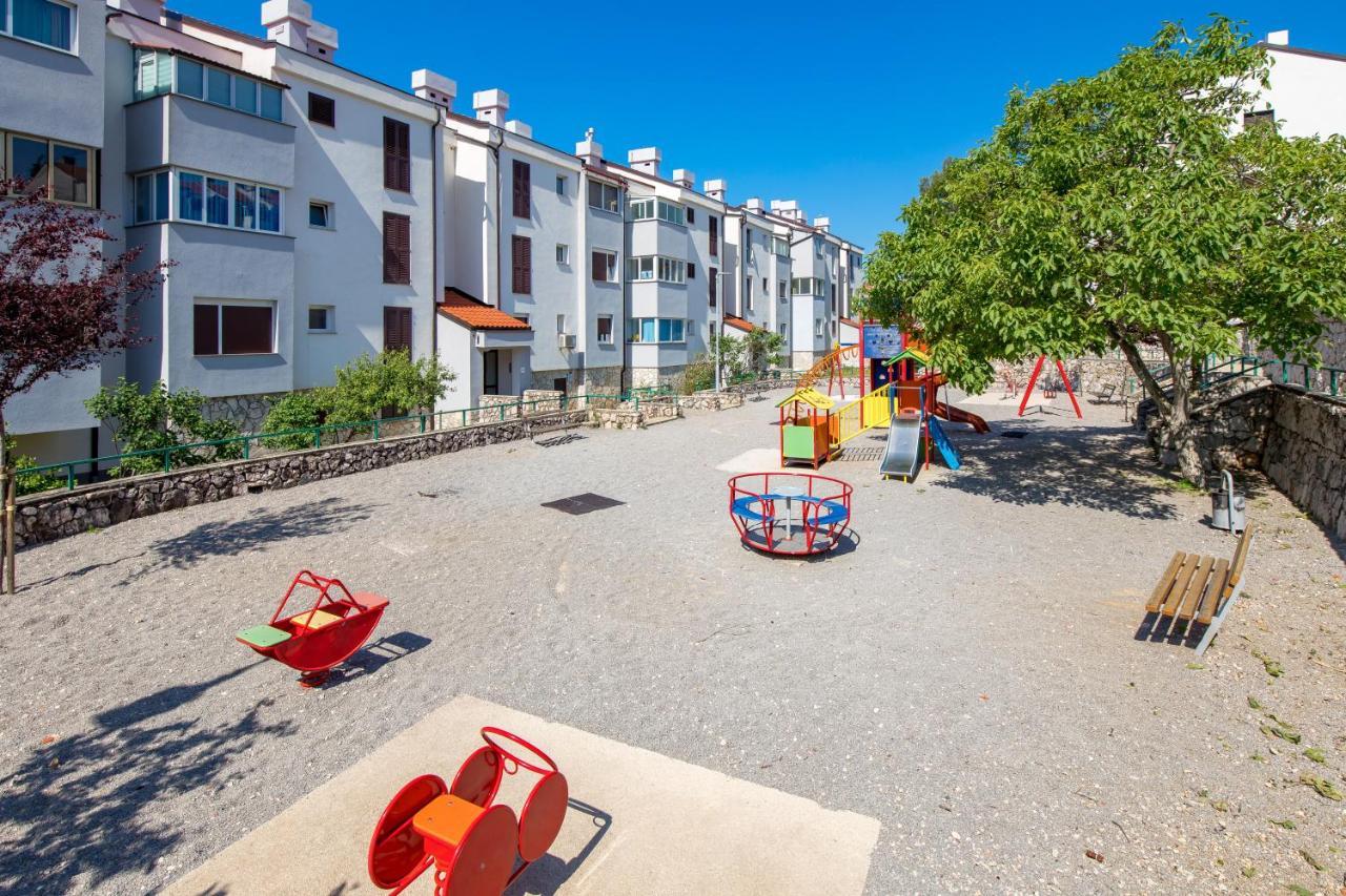Apartment Kvarner View Kostrena Eksteriør billede